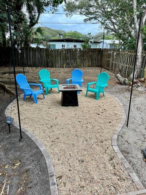Beach Bungalow In Downtown Cocoa Beach Villa Esterno foto