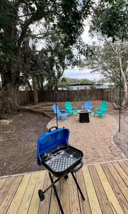 Beach Bungalow In Downtown Cocoa Beach Villa Esterno foto